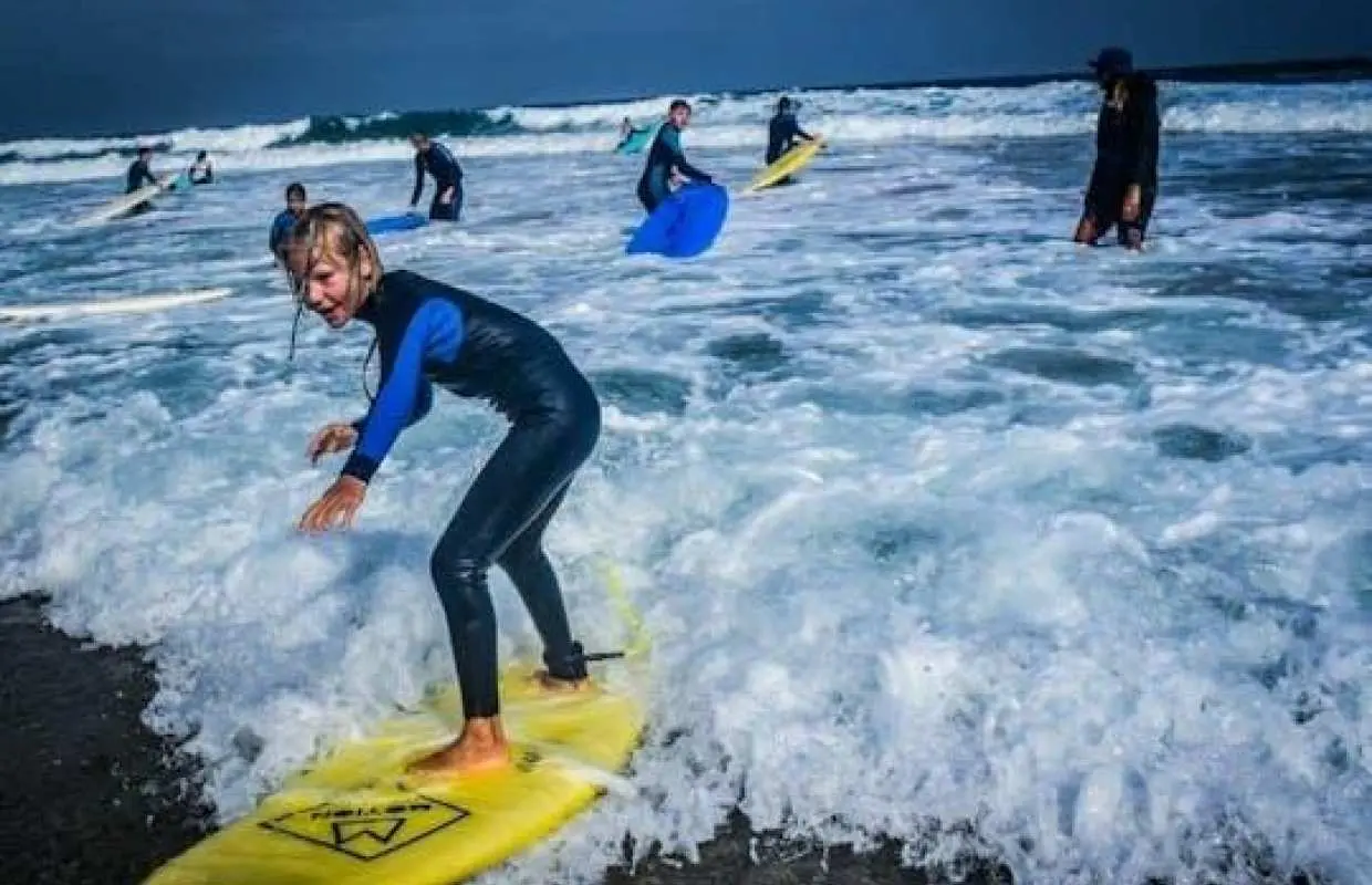 Family surfing session in the south of Fuerteventura without transfers