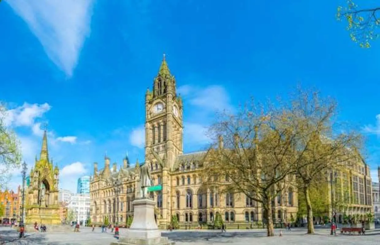 Manchester self-guided walking tour of the city center