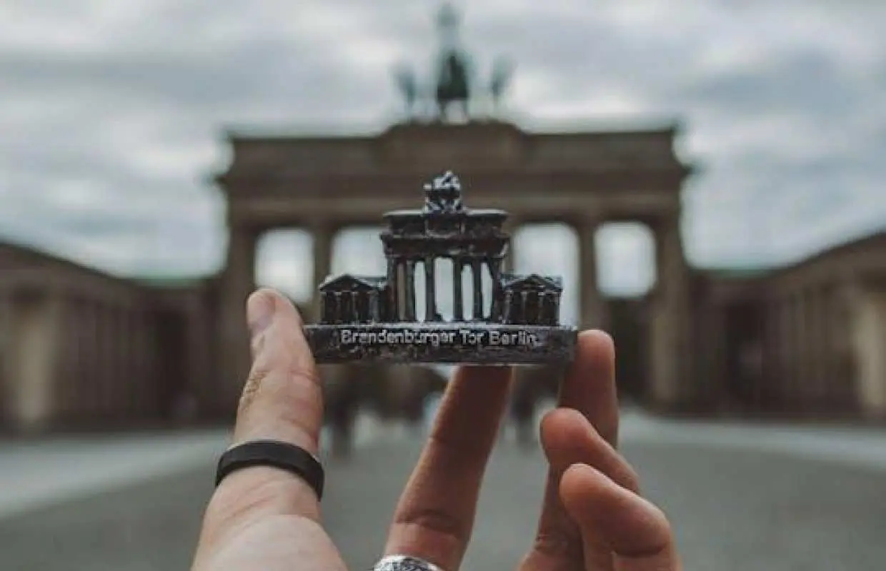 Berlin Unter den Linden self-guided historical audio tour
