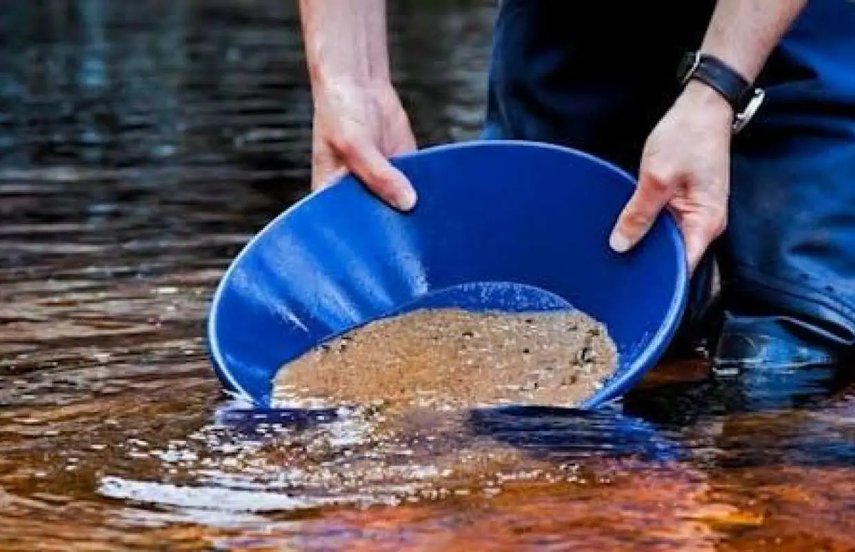 Gold panning adventure in Augsburg