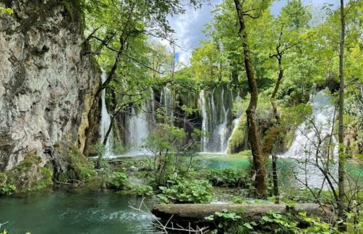 Plitvice Lakes and Rastoke village guided tour from Zagreb
