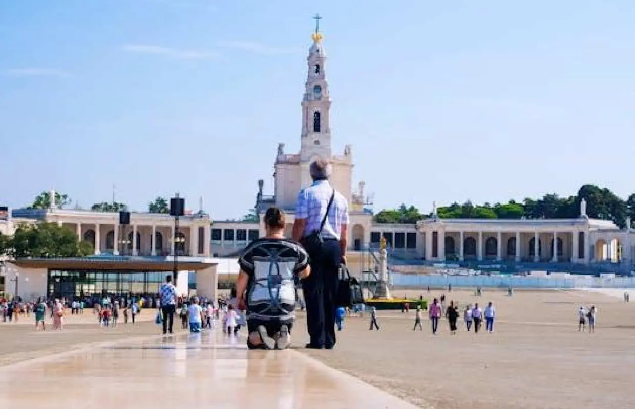 Explore Fátima in a Spiritual Morning Journey from Lisbon