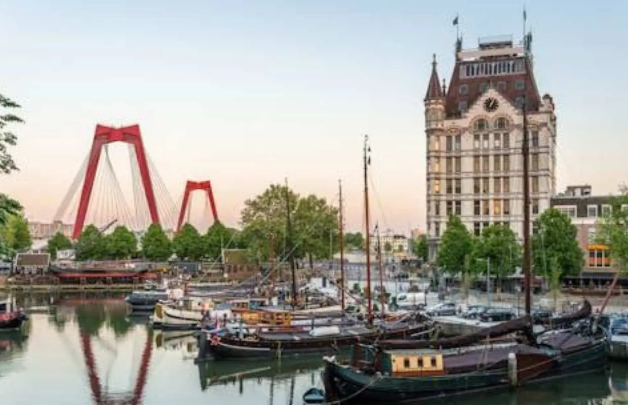 Self-guided discovery walk of Rotterdam's sights and secrets