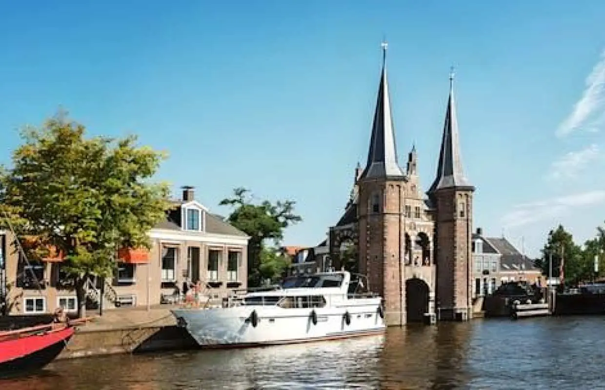 Sneek self-guided walking audio tour