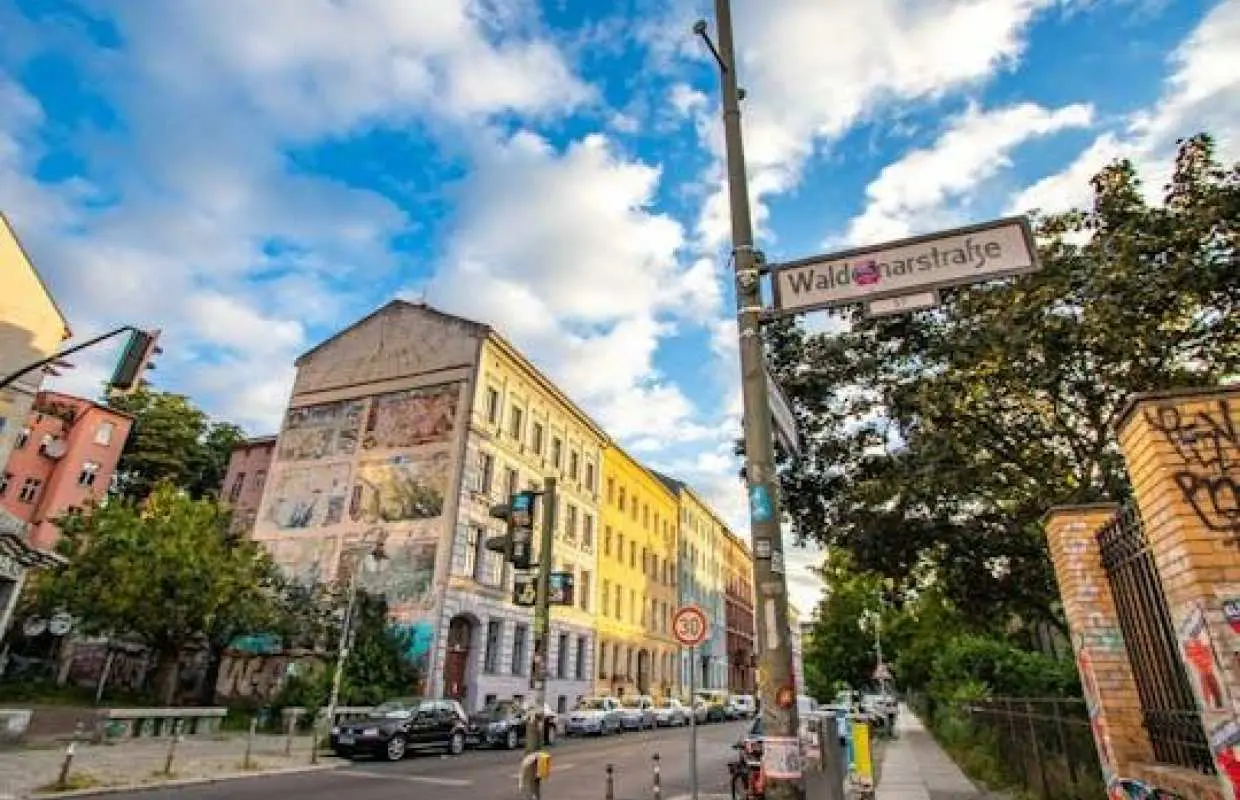 Berlin private architecture walking tour with a local guide