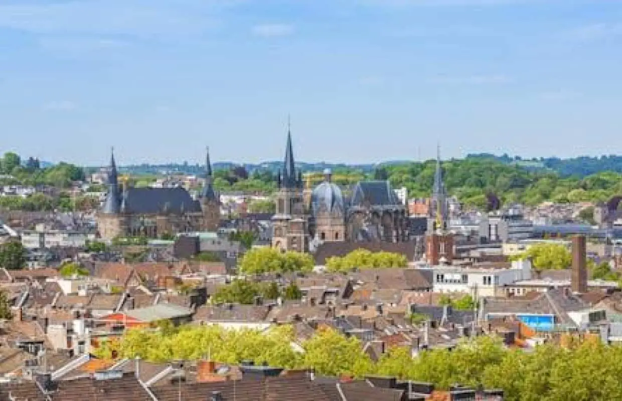 Aachen city highlights walking tour with a local guide