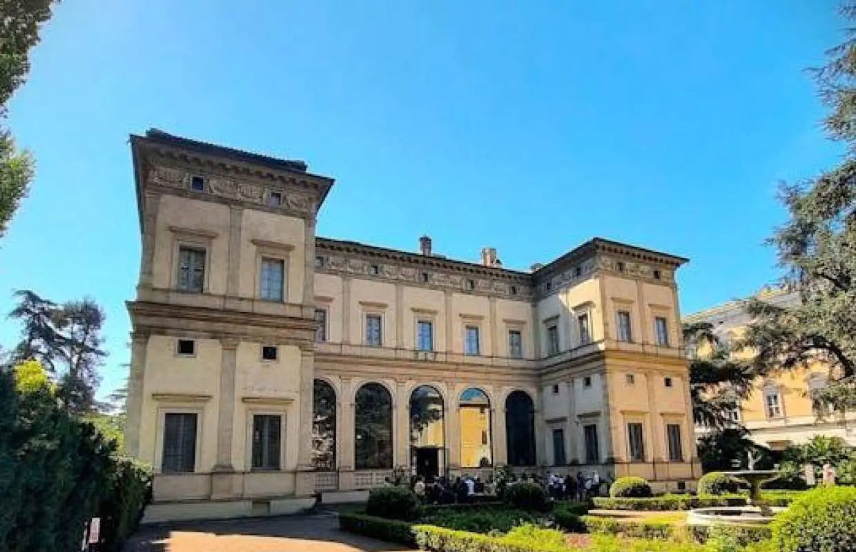 Campo de' Fiori, Villa Farnesina and Trastevere walking tour