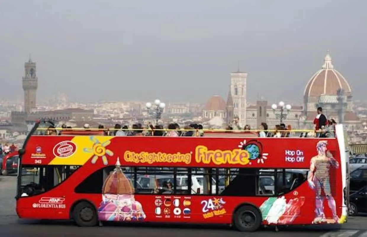 Uffizi Gallery guided tour with 24 or 48-hour hop-on hop-off bus tickets