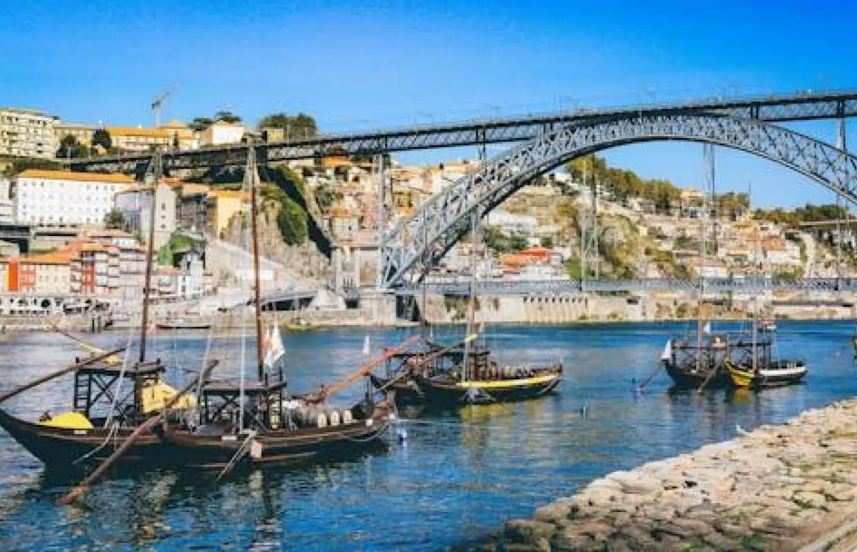 1-hour walking tour of Porto with a local