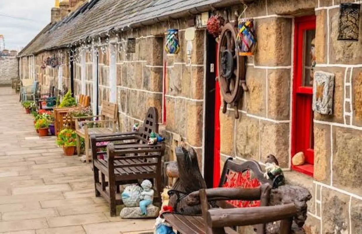 Aberdeen 1-hour with a local