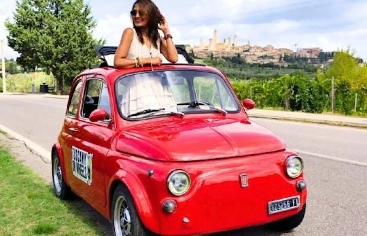 Tuscany wine tour by iconic Italian vintage car