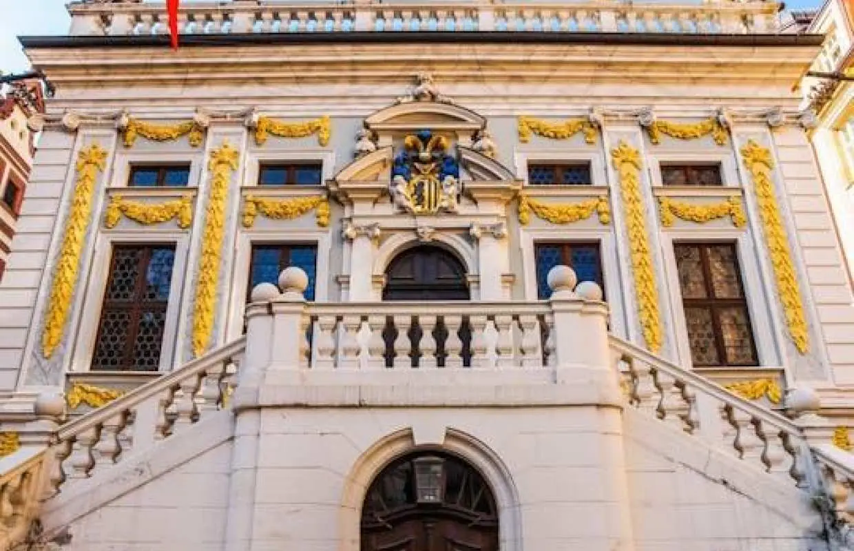 Leipzig introductory city walking tour with a local