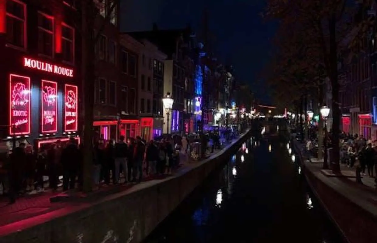 Red-Light District Private Tour with a Local Resident
