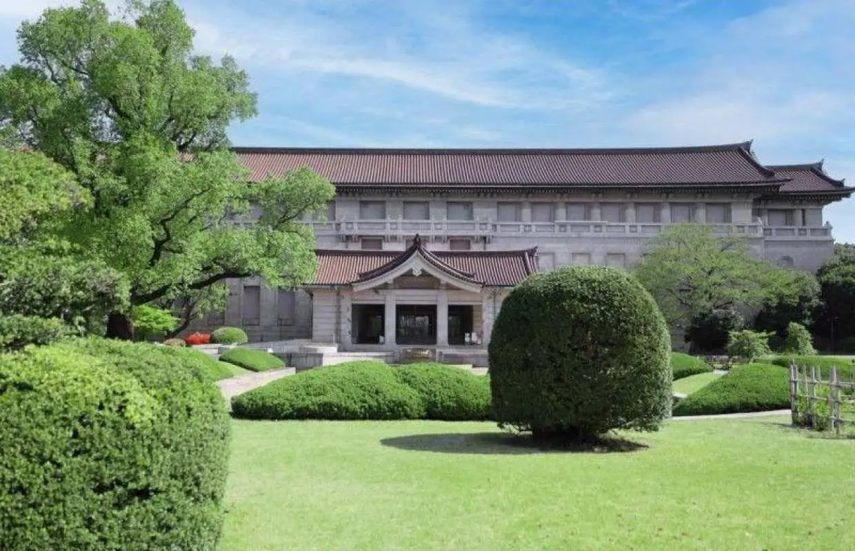 [Tokyo, Ueno] Lessons in English! Experience seasonal Japanese confectionery making and tea ceremony in the tea room at the Tokyo National Museum.