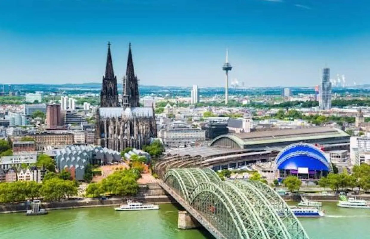 24-Hour Cologne Hop-On Hop-Off Bus Tour