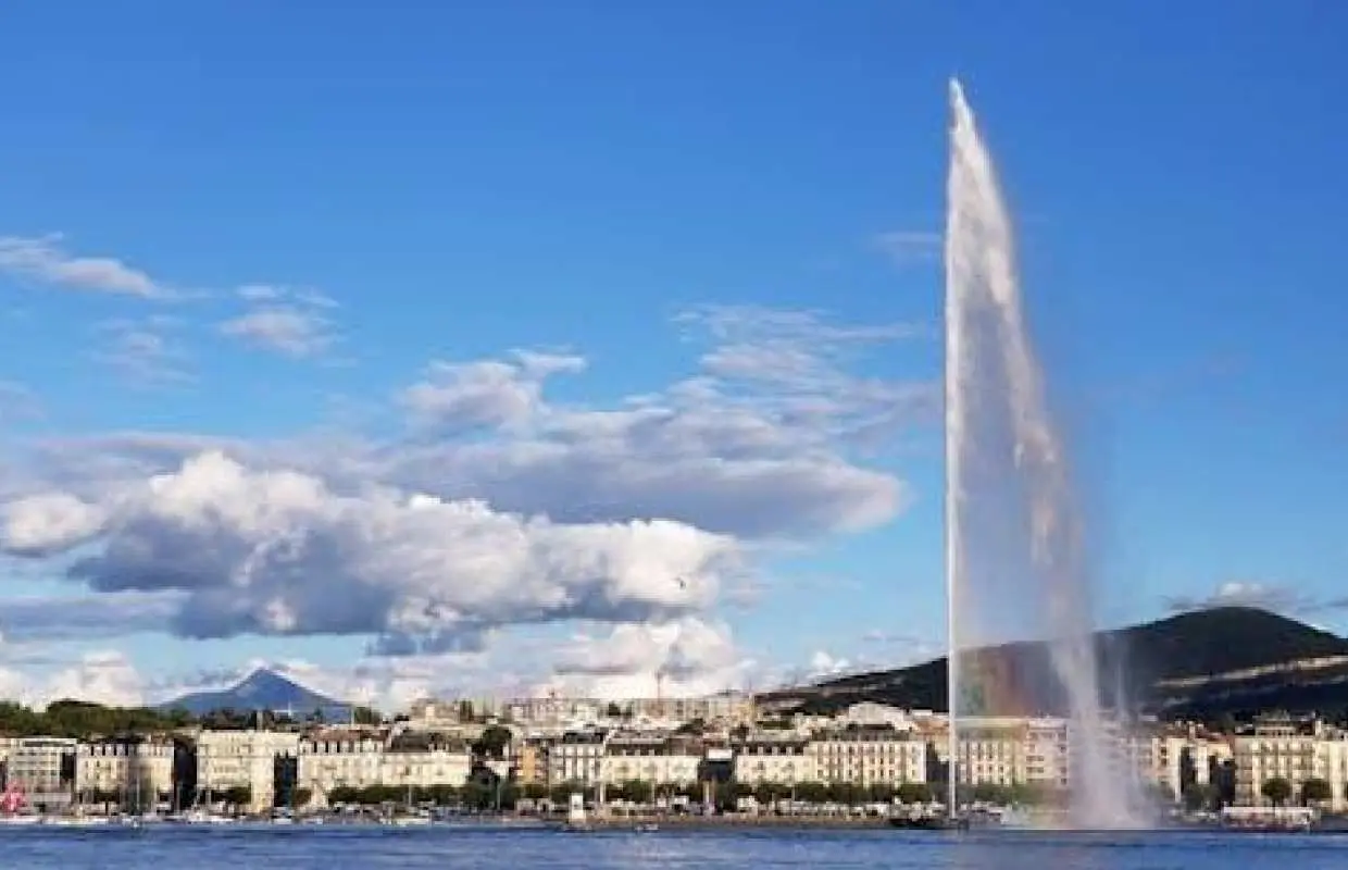 Self-guided audio tour of Geneva's cultural heritage