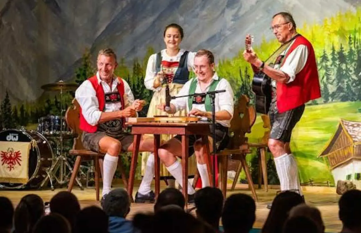 Gundolf Family Tyrolean folk show in Innsbruck with dinner option