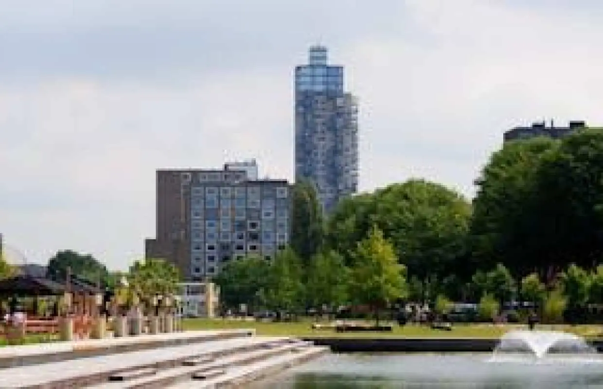蒂尔堡自助游互动城市游戏