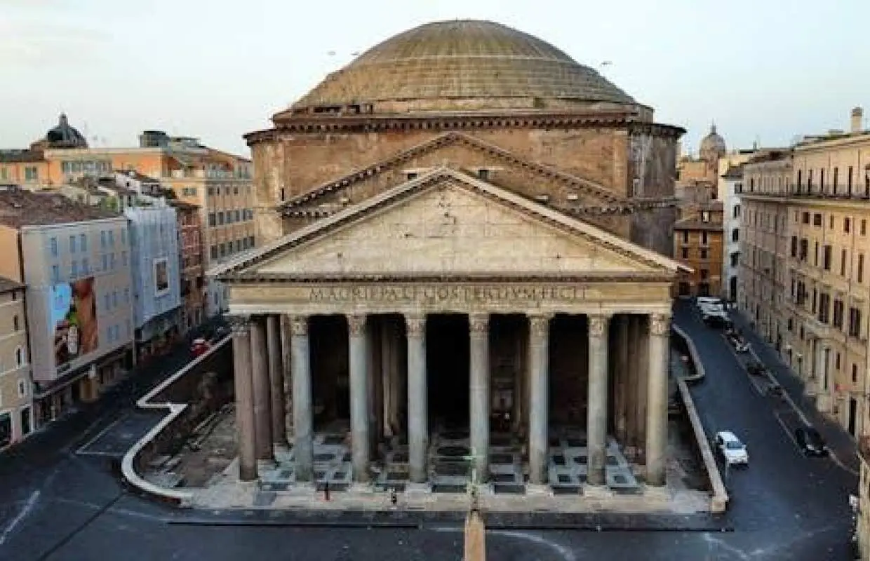 Pantheon small group tour with skip-the-line entrance ticket