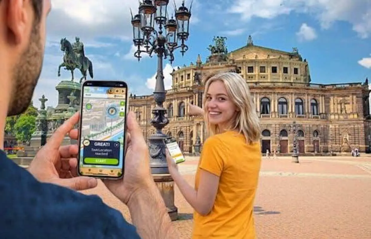 Self-guided digital scavenger hunt in Dresden