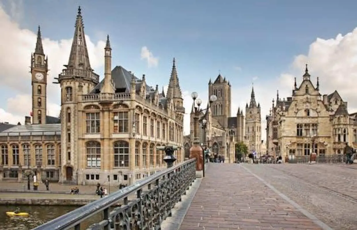 Escape Tour self-guided, interactive city challenge in Ghent