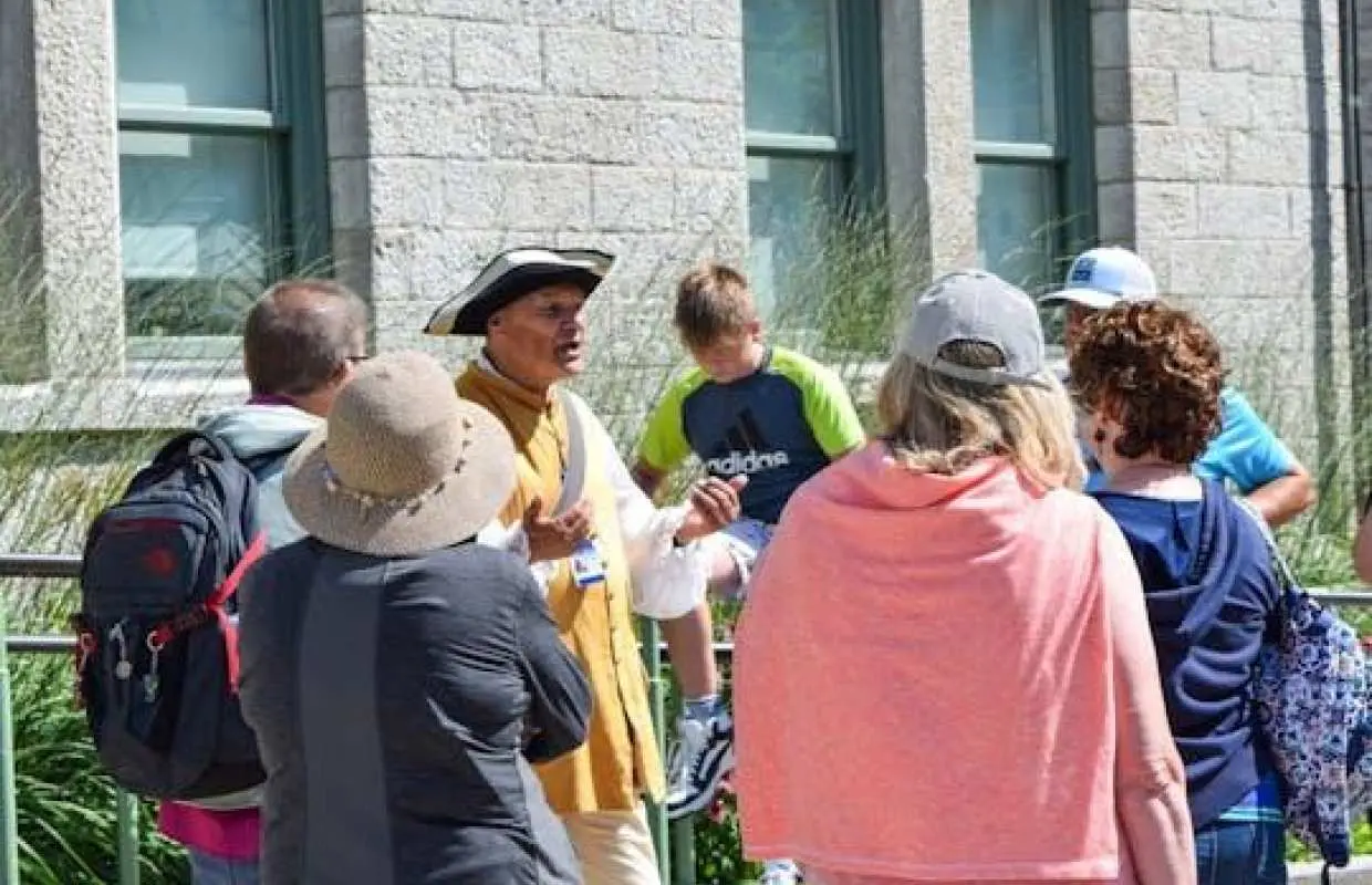 Historic walking tour of Quebec City