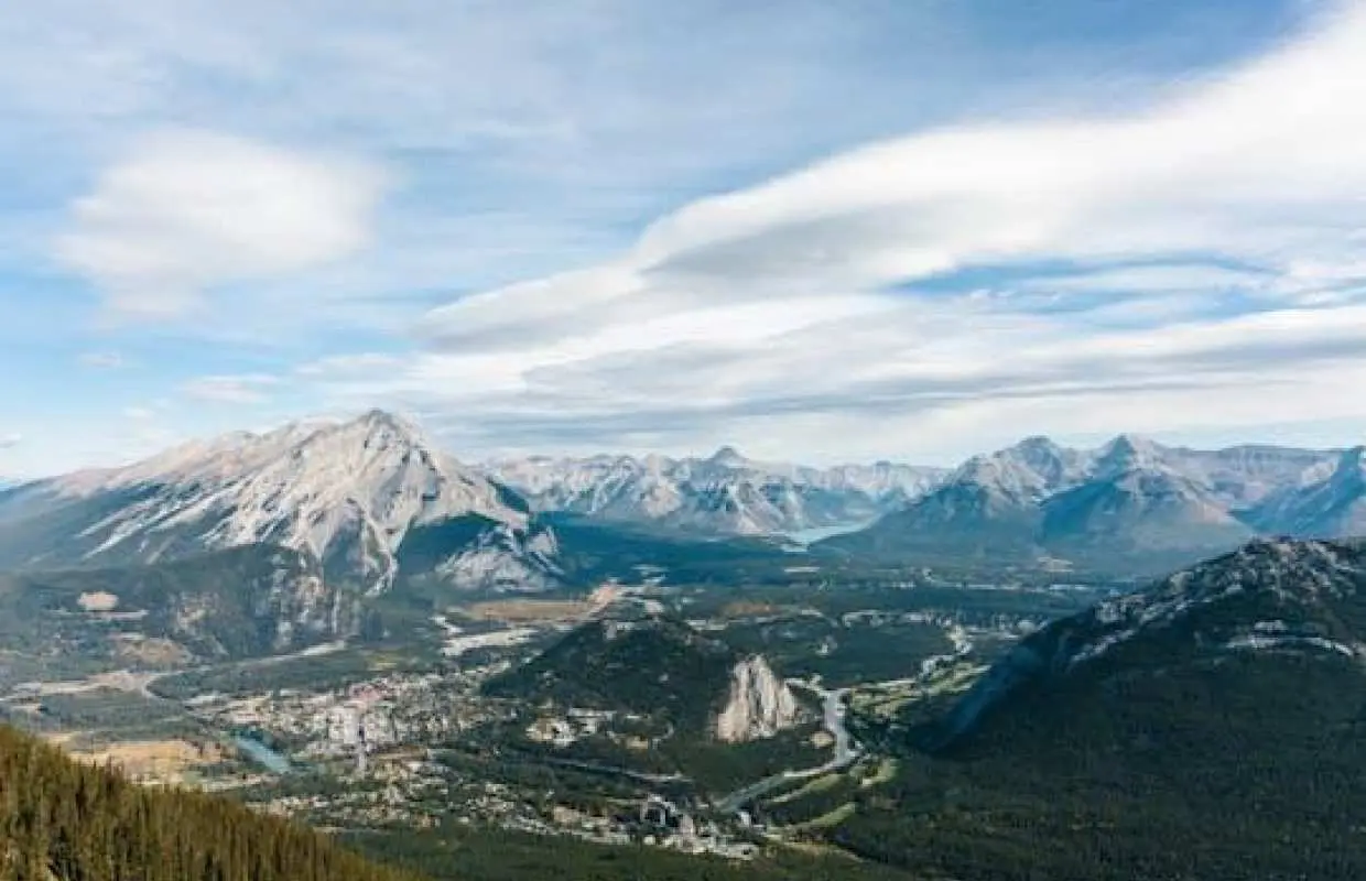 Banff area and canyon walking tour from Calgary