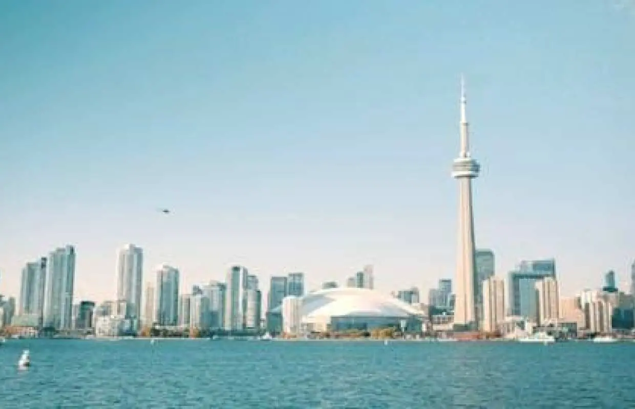 Best of Toronto walking tour with CN Tower and cruise