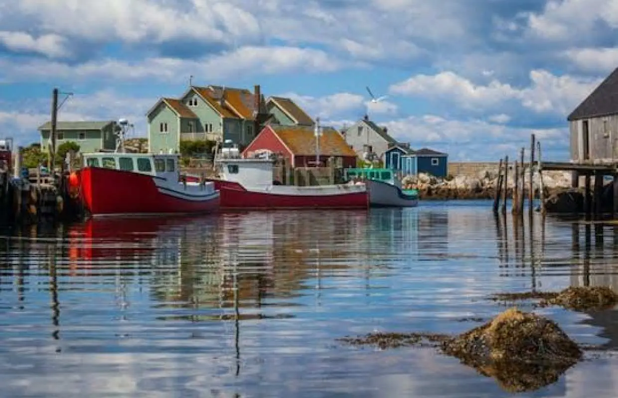 Peggy’s Cove guided tour from Halifax