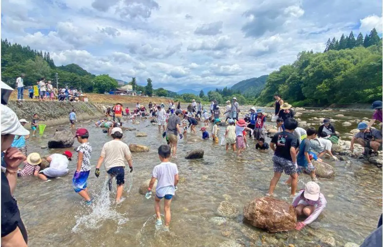 【山形・西川町】川遊び＋キャンプファイヤーライブ＋足漕ぎカヤックを親子で体験する1泊2日