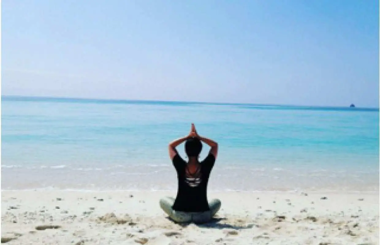[Okinawa, Naha] Morning yoga and sunset yoga at Naha City's only beach [Naminoue Beach]
