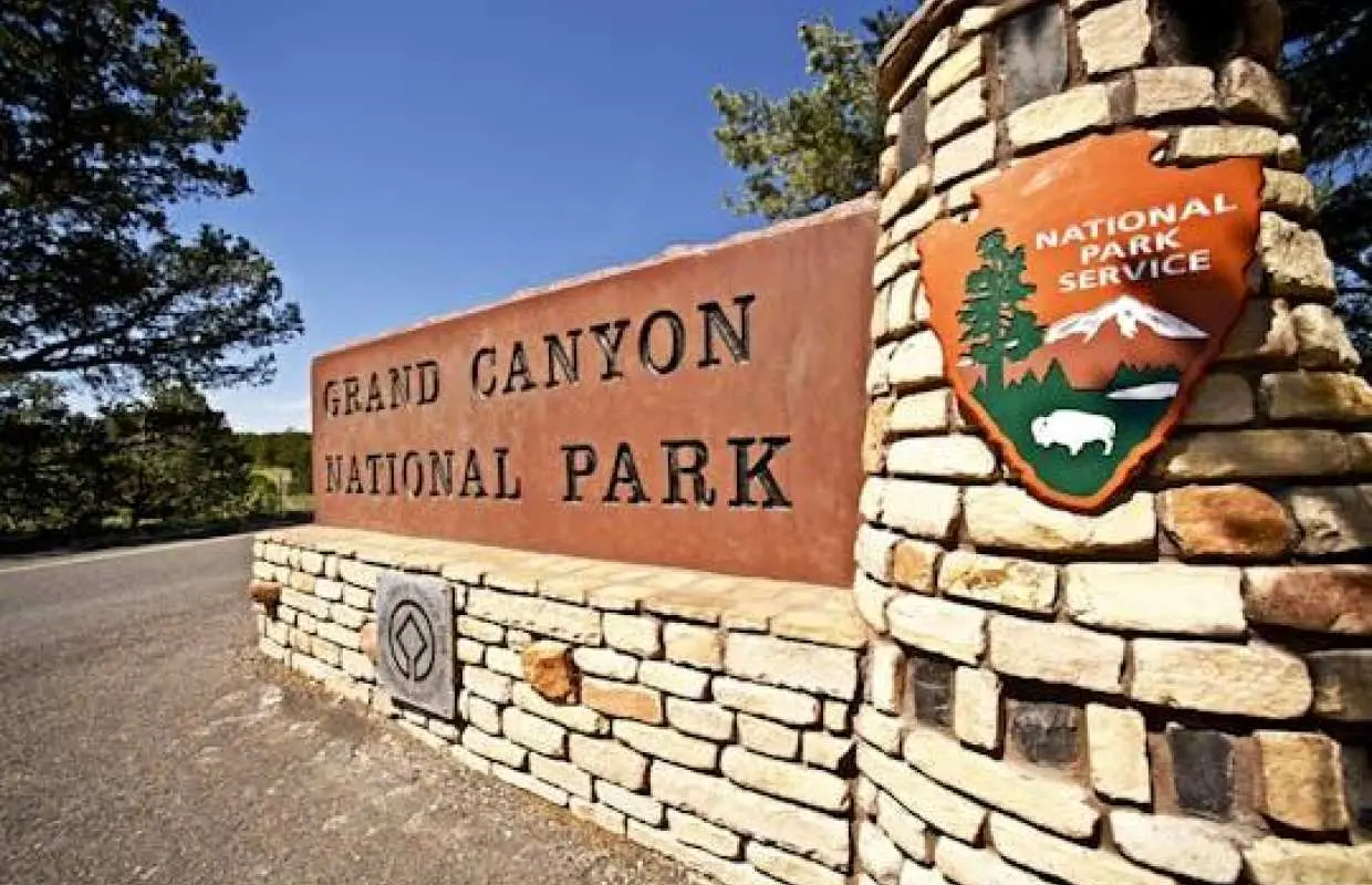 Audio-Guided Driving Tour of Grand Canyon South Rim