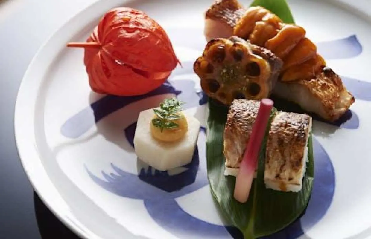 ミシュラン二つ星の日本料理店での特別なダイニング体験