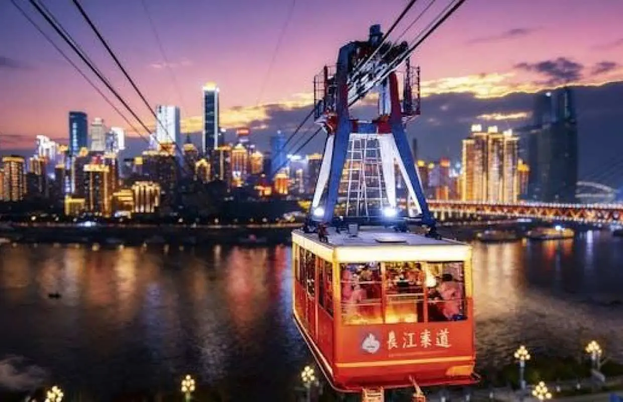 Private Chongqing night tour and hotpot feast