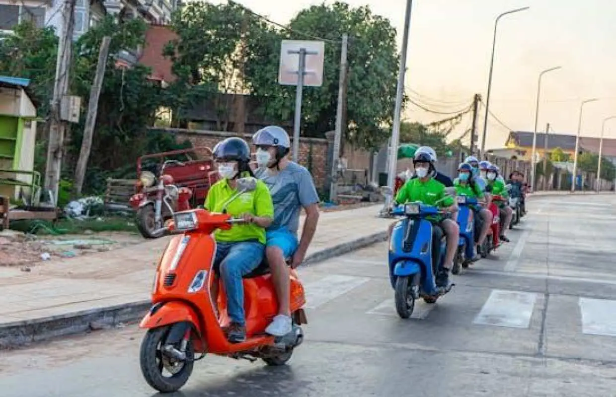 Tour ẩm thực Siem Reap bằng xe Vespa