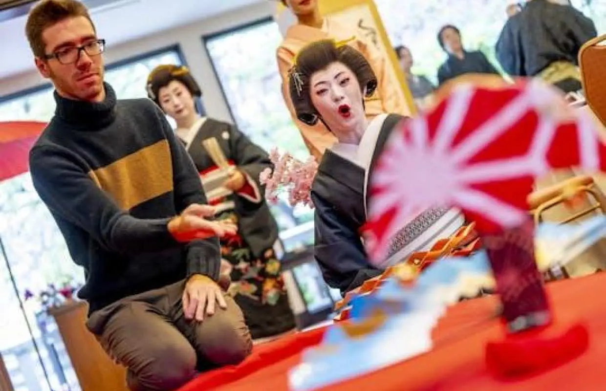 東京的日本傳統歌舞伎和座敷