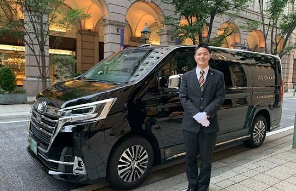 Private transfer from Haneda airport (HND) to Tokyo