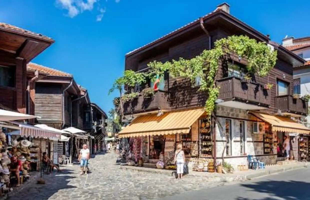 Nessebar Tour and Folk Evening