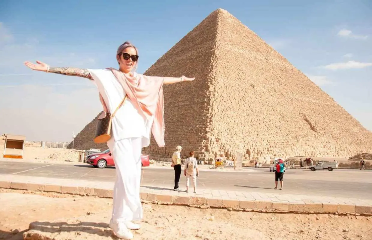Cairo: Pyramids, Bazaar & Museum with Female Guide｜Egypt