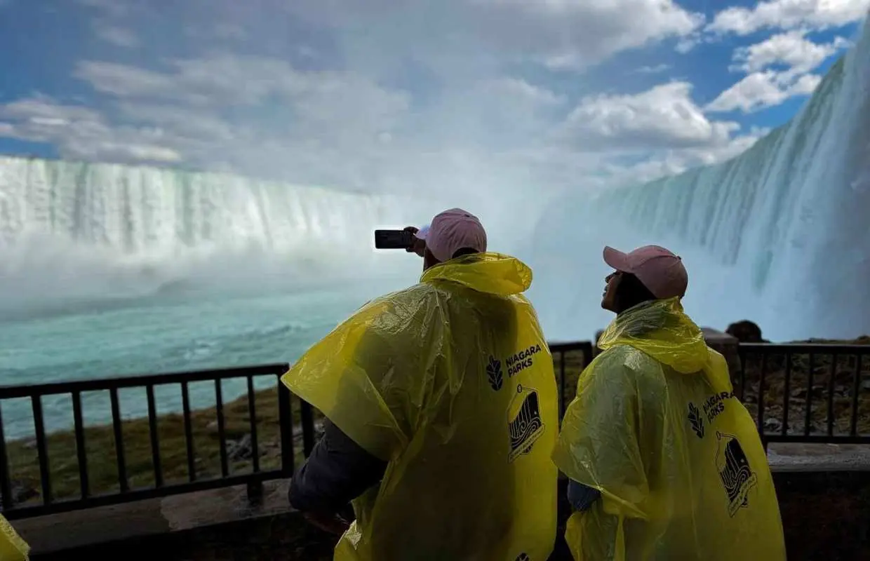 Niagara Falls: Skylon Tower & Journey with free Photo｜Canada