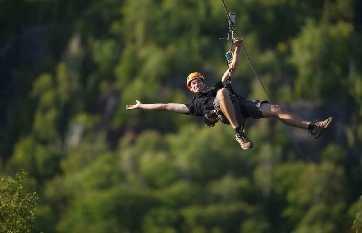 Mont-Catherine: Ziplines & Hike near Mont-Tremblant｜Canada