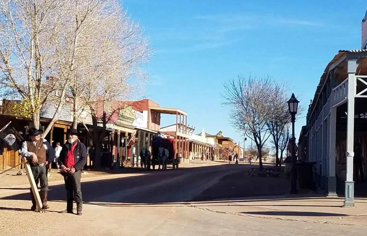 From Phoenix: Tombstone and Bisbee Day Tour｜United States