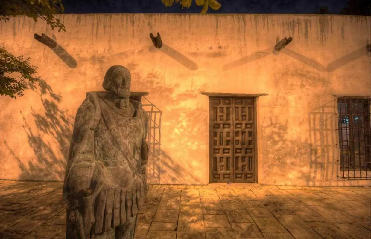 San Antonio: The Madames and Mayhem Ghost Tour｜United States