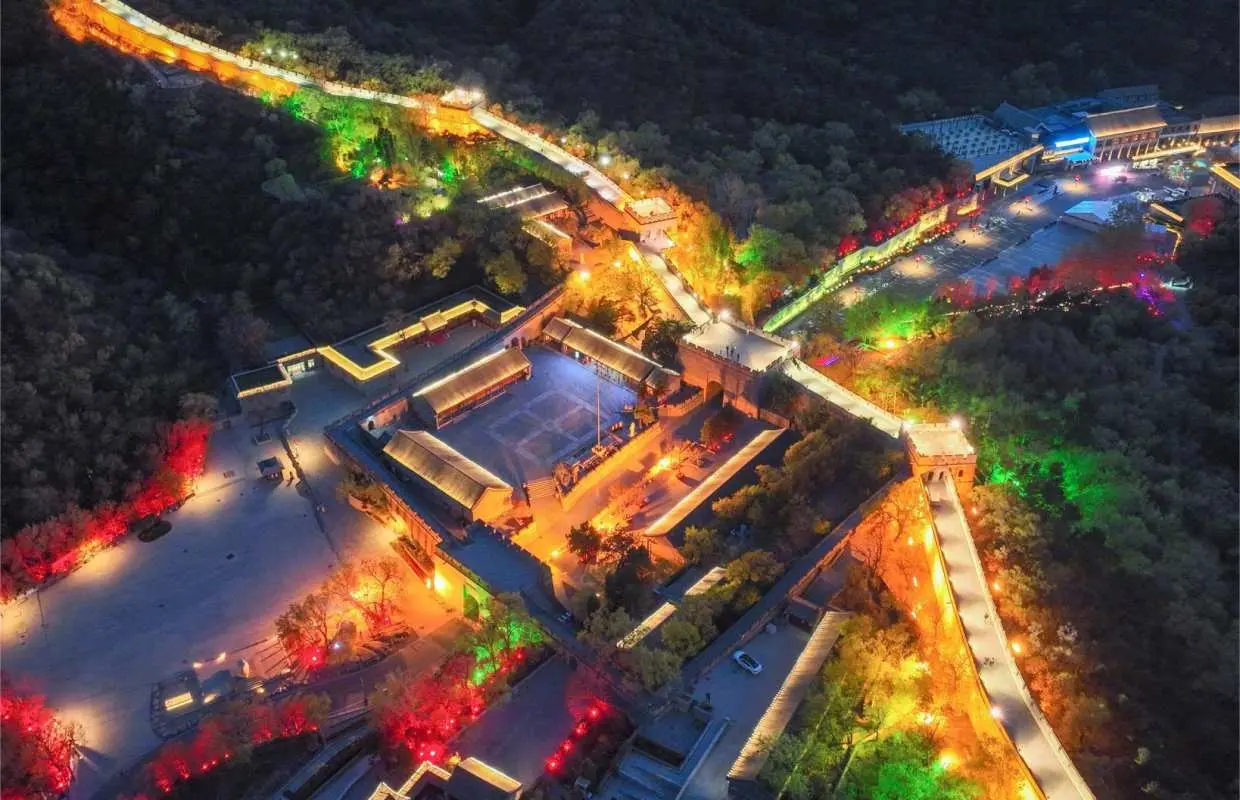 Beijing | Badaling Great Wall | Night Tour Bus + Tickets | Check out the dazzling light show