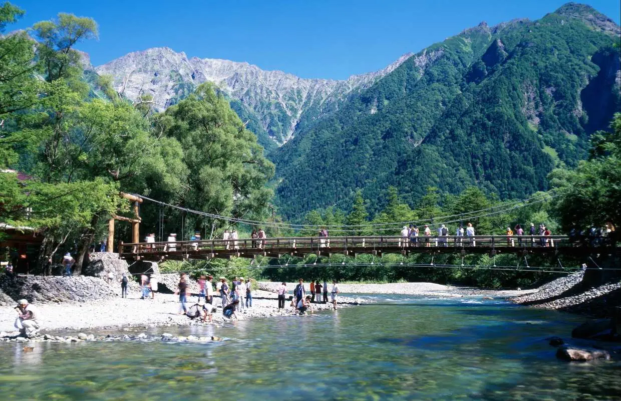 미니 하이킹 투어: 가미코치, 아즈미노, 키리가미네, 마쓰모토 성(국보) - 알프스와 신슈 지역의 명물 7곳을 둘러보는 상쾌한 2일 투어 [신오사카 출발]