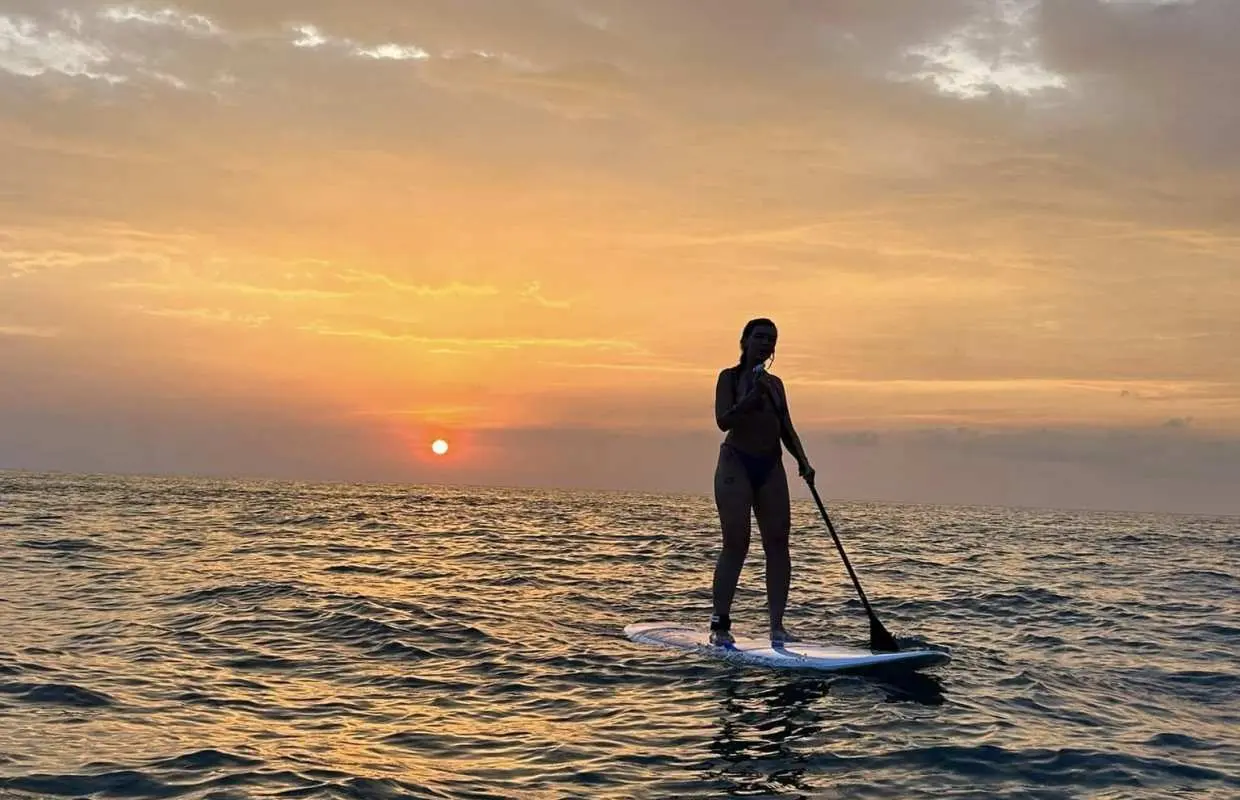 Phuket: Stand-Up Paddleboard Experience with Sunset Tour at Bangtao Beach