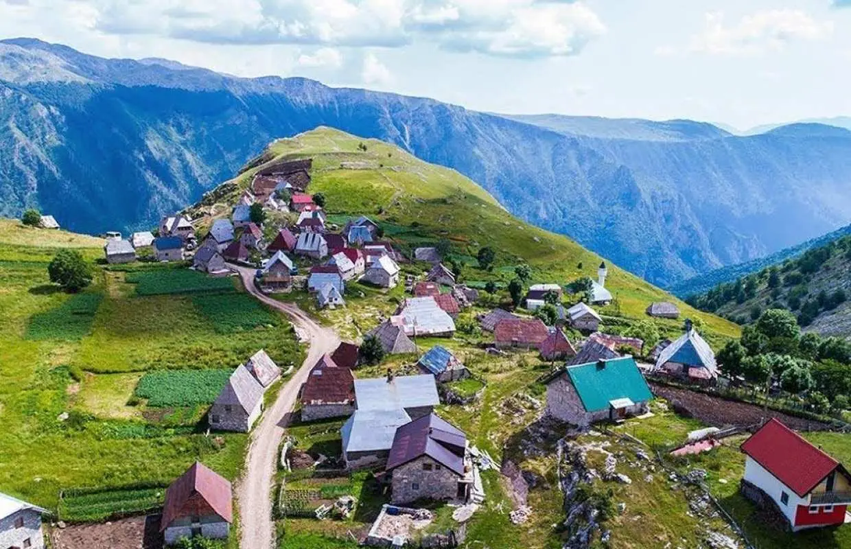Sarajevo Round Trip: A Day Trip to Lukmir, the Last Bosnian Nomadic Village