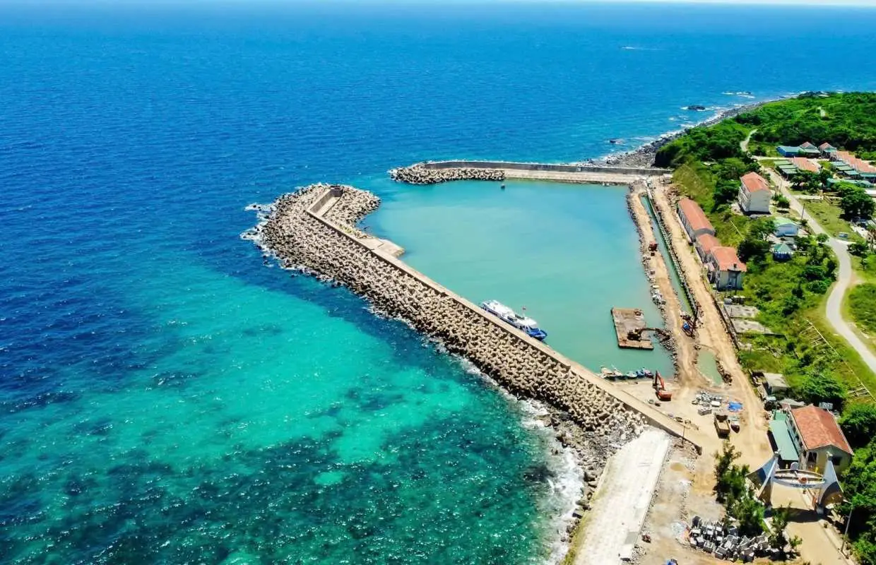 HUE - QUANG TRI - CON CO ISLAND 2 Days 1 Night