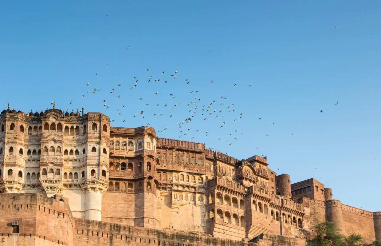8-Day Royal Rajasthan Tour with Jaipur, Jodhpur and Udaipur.
