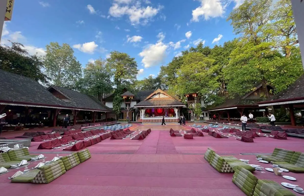 Chiang Mai, Thailand | Khum Khantoke Royal Dining Cultural Performance & Dinner | Northern Thai Cuisine | The King's "Royal Banquet" | An Immersive Experience of Lanna Dynasty Culture and Respectful Hospitality | Taiwanese Style | Traditional Classic Feast + Dance Performance